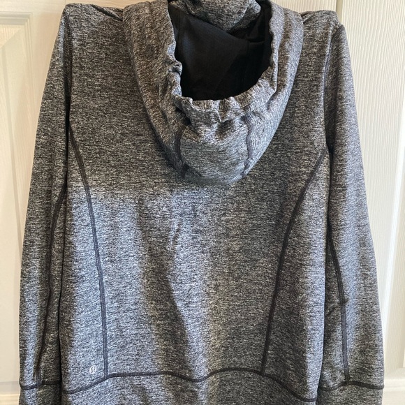 Like New Lululemon Define Jacket - Size 10 - Picture 2 of 2